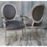 2 CHAISES MEDAILLON AVEC  ACCOUDOIRS - Bois feuille d'argent et velours gris