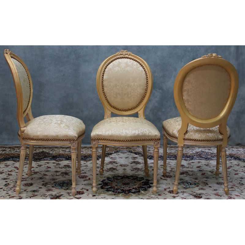 LOT 6 CHAISES MEDAILLON - Or blanc Tissu crème et or - "PROMO -20%"Lot 6 chaises Médaillon en stock au prix de 199€ TTC unitaire au lieu de 249€ TTC. Fabrication en bois de hêtre 100 % massif. Garniture de tapissier avec sangles, crin et ressorts. Chaises très confortables, adaptées aux gabarits grands et/ou forts, avec une hauteur d’assise de 50 cm et une hauteur totale de 101 cm.