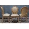 LOT 6 CHAISES MEDAILLON - Or blanc Tissu crème et or - "PROMO -20%"Lot 6 chaises Médaillon en stock au prix de 199€ TTC unitaire au lieu de 249€ TTC. Fabrication en bois de hêtre 100 % massif. Garniture de tapissier avec sangles, crin et ressorts. Chaises très confortables, adaptées aux gabarits grands et/ou forts, avec une hauteur d’assise de 50 cm et une hauteur totale de 101 cm.