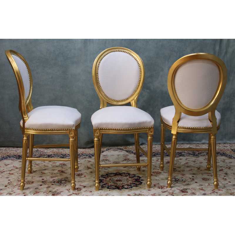 LOT 3 CHAISES MEDAILLON DE BAR - CUIR CROCO BLANCLot 3 Chaises Hautes de Bar Médaillon de Style Louis XVI - Hauteur d'assise 61cm.