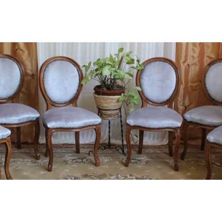 LOT 8 CHAISES MEDAILLON PIEDS LOUIS XV - Vernis chêne avec un velours rustique gris perle LOT 8 CHAISES MEDAILLON PIEDS LOUIS XV - Vernis chêne avec un velours rustique gris perle