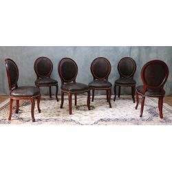 LOT 8 CHAISES MEDAILLON - Bois vernis chêne et simili cuir croco marron