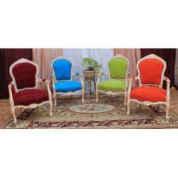LOT 4 FAUTEUILS CABRIOLET DE STYLE LOUIS XV en stock - Multicolores - Bois doré blanchi - PROMO !Lot de 4 fauteuils Cabriolet de style Louis XV, fabriqués en hêtre 100% massif avec sculptures réalisées à la main au ciseau à bois.Prix Promo 999€ TTC au lieu de 1396€ TTC pour ce lot en stock.Finition bois doré blanchi donnant un aspect patiné et ancien, associée à plusieurs couleurs de tissus pour créer un ensemble multicolore décoratif et original.Structure robuste avec assemblages traditionnels, assise confortable et dossier galbé typique du fauteuil Cabriolet Louis XV.Livraison assurée par nos soins, les fauteuils étant protégés individuellement dans des couvertures et mousses de calage pendant le transport. 