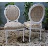 LOT 12 CHAISES MEDAILLON - Bois laque blanc