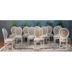 LOT 12 CHAISES MEDAILLON - Bois laque blanc