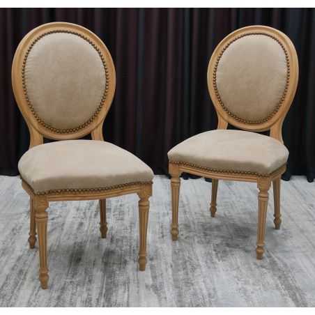 LOT 6 CHAISES MEDAILLON- Bois vernis naturel avec un simili cuir de velours LOT 6 CHAISES MEDAILLON- Bois vernis naturel avec un simili cuir de velours