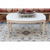 TABLE BASSE DE SALON DE STYLE LOUIS XVI - L90cm - Or Blanc - Marbre BlancLes MEUBLES DOBOIS vous propose cette TABLE BASSE DE STYLE LOUIS XVI.Elle est entièrement réalisée en bois de hêtre 100% massif. Sa finition est composée d’une patine traditionnelle à base de feuille d’or, appliquée sur une assiette rougeâtre, puis légèrement patinée et blanchie afin de lui donner un aspect ancien et authentique.Le plateau est en marbre.PRIX PROMO : 249€ TTC au lieu de 449€ TTC, sous condition de l’achat simultané d’un canapé, sur une même commande et avec une livraison unique. 