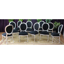 LOT 4 CHAISES MEDAILLON STYLE LOUIS XVI -  bois feuille d'argent et velours noir