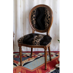 LOT 8 CHAISES MEDAILLON DE STYLE BAROQUE EN...