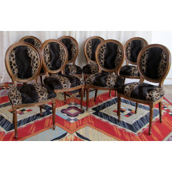 LOT 8 CHAISES MEDAILLON DE STYLE BAROQUE EN PEAU D'OCELOT - "PROMO -20%"