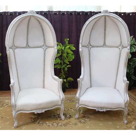 FAUTEUIL CARROSSE STYLE BAROQUE - Bois argent, simili cuir croco blanc et velours blanc FAUTEUIL CARROSSE STYLE BAROQUE - Bois argent, simili cuir croco blanc et velours blanc