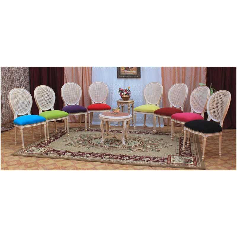 LOT 6 CHAISES MEDAILLON DOSSIER CANNÉ - Or Blanc - Multicolores - "PROMO -20%"Lot 6 chaises Médaillon en stock au prix de 199€ TTC unitaire au lieu de 249€ TTC. Fabrication en bois de hêtre 100 % massif. Garniture de tapissier avec sangles, crin et ressorts. Chaises très confortables, adaptées aux gabarits grands et/ou forts, avec une hauteur d’assise de 50 cm et une hauteur totale de 101 cm.