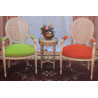 LOT 8 CHAISES MEDAILLON DOSSIER CANNÉ DONT 2 AVEC ACCOUDOIRS - Or Blanc - Multicolores - "PROMO STOCK -20%"