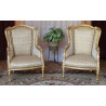 SALON 3 PANS DE STYLE LOUIS XVI - BOIS DORÉ ET BLANC - TISSUS CRÈME ET OR - 3 Places 175cm