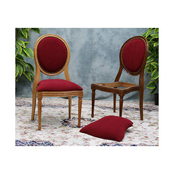 LOT CHAISES MEDAILLON EMPILABLES SUR MESURE