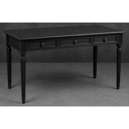 Bureau Style Louis XVI - Largeur 140cm - Profondeur 70cm - Bois Enduit Noir MatBureau Style Louis XVI sur commande avec un livraison sous 2 mois en moyenne.Pour les produits sur commande, la commande s’effectue par e-mail après réception et validation d’un devis. Lors de votre demande, merci de préciser le modèle souhaité, la teinte et la finition du bois, les dimensions désirées ainsi que les éventuelles options de personnalisation. Vous recevrez en retour un devis personnalisé, accompagné des instructions nécessaires pour passer votre commande ainsi que de notre RIB pour le règlement de l’acompte de 50%.La livraison est proposée au tarif unique de 349€ TTC dans toute la France continentale, quels que soient le nombre de meubles commandés, leur volume ou la distance à parcourir. Nous effectuons nous-mêmes la livraison de nos meubles, sans faire appel à un transporteur ni à un sous-traitant. Chaque bureau est soigneusement protégé dans notre véhicule à l’aide de couvertures épaisses et de mousses de calage afin de limiter les risques de chocs, de rayures ou de détérioration pendant le trajet.