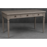Bureau Style Louis XVI - Largeur 140cm - Profondeur 70cm - Bois laqué gris perleBureau Style Louis XVI sur commande avec un livraison sous 2 mois en moyenne.Pour les produits sur commande, la commande s’effectue par e-mail après réception et validation d’un devis. Lors de votre demande, merci de préciser le modèle souhaité, la teinte et la finition du bois, les dimensions désirées ainsi que les éventuelles options de personnalisation. Vous recevrez en retour un devis personnalisé, accompagné des instructions nécessaires pour passer votre commande ainsi que de notre RIB pour le règlement de l’acompte de 50%.La livraison est proposée au tarif unique de 349€ TTC dans toute la France continentale, quels que soient le nombre de meubles commandés, leur volume ou la distance à parcourir. Nous effectuons nous-mêmes la livraison de nos meubles, sans faire appel à un transporteur ni à un sous-traitant. Chaque bureau est soigneusement protégé dans notre véhicule à l’aide de couvertures épaisses et de mousses de calage afin de limiter les risques de chocs, de rayures ou de détérioration pendant le trajet.