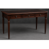 Bureau Style Louis XVI - Largeur 140cm - Profondeur 70cm - Bois vernis chene foncéBureau Style Louis XVI sur commande avec un livraison sous 2 mois en moyenne.Pour les produits sur commande, la commande s’effectue par e-mail après réception et validation d’un devis. Lors de votre demande, merci de préciser le modèle souhaité, la teinte et la finition du bois, les dimensions désirées ainsi que les éventuelles options de personnalisation. Vous recevrez en retour un devis personnalisé, accompagné des instructions nécessaires pour passer votre commande ainsi que de notre RIB pour le règlement de l’acompte de 50%.La livraison est proposée au tarif unique de 349€ TTC dans toute la France continentale, quels que soient le nombre de meubles commandés, leur volume ou la distance à parcourir. Nous effectuons nous-mêmes la livraison de nos meubles, sans faire appel à un transporteur ni à un sous-traitant. Chaque bureau est soigneusement protégé dans notre véhicule à l’aide de couvertures épaisses et de mousses de calage afin de limiter les risques de chocs, de rayures ou de détérioration pendant le trajet.