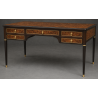 Bureau Style Louis XVI - Largeur 140cm - Profondeur 70cm - Bois en marqueterieBureau Style Louis XVI sur commande avec un livraison sous 2 mois en moyenne.Pour les produits sur commande, la commande s’effectue par e-mail après réception et validation d’un devis. Lors de votre demande, merci de préciser le modèle souhaité, la teinte et la finition du bois, les dimensions désirées ainsi que les éventuelles options de personnalisation. Vous recevrez en retour un devis personnalisé, accompagné des instructions nécessaires pour passer votre commande ainsi que de notre RIB pour le règlement de l’acompte de 50%.La livraison est proposée au tarif unique de 349€ TTC dans toute la France continentale, quels que soient le nombre de meubles commandés, leur volume ou la distance à parcourir. Nous effectuons nous-mêmes la livraison de nos meubles, sans faire appel à un transporteur ni à un sous-traitant. Chaque bureau est soigneusement protégé dans notre véhicule à l’aide de couvertures épaisses et de mousses de calage afin de limiter les risques de chocs, de rayures ou de détérioration pendant le trajet.