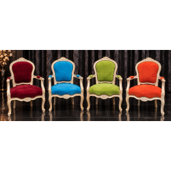 LOT 24 FAUTEUILS CABRIOLET STYLE LOUIS XV - Couleurs aléatoires, prix promo dépareilléLes Meubles DOBOIS vous propose une offre spéciale sur un lot de 24 fauteuils Cabriolet de style Louis XV, fabriqués dans nos ateliers en bois de hêtre 100 % massif.PRIX PROMO : 249 € TTC l’unité, soit 207,50 € HT, au lieu de 349 € TTC, soit 290,83 € HT.Prix total des 24 fauteuils : 5 976 € TTC / 4 980 € HT au lieu de 8 376 € TTC / 6 980 € HT. Soit une remise totale de 2 400 € TTC.Les structures peuvent présenter différentes finitions : bois laqué, cérusé, ou finition à la feuille d’or, patinée ou non. Garniture tapissier traditionnelle réalisée avec crin, ressorts et sangles.Finition avec véritable cloutage réalisé clou par clou, généralement avec des clous bronze ou dorés selon la teinte du bois et le tissu.Cette offre est réservée aux clients acceptant un assortiment dépareillé. Les couleurs, tissus et finitions sont aléatoires, à l’unité ou par paire selon les disponibilités. Aucune sélection de couleur n’est possible sur cette fiche produit. Les fauteuils sont sélectionnés dans nos stocks, des plus anciens aux plus récents.Livraison possible par nos soins, avec protection individuelle dans des couvertures et mousses de calage.