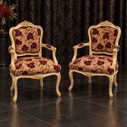 LOT 24 FAUTEUILS CABRIOLET STYLE LOUIS XV - Couleurs aléatoires, prix promo dépareilléLes Meubles DOBOIS vous propose une offre spéciale sur un lot de 24 fauteuils Cabriolet de style Louis XV, fabriqués dans nos ateliers en bois de hêtre 100 % massif.PRIX PROMO : 249 € TTC l’unité, soit 207,50 € HT, au lieu de 349 € TTC, soit 290,83 € HT.Prix total des 24 fauteuils : 5 976 € TTC / 4 980 € HT au lieu de 8 376 € TTC / 6 980 € HT. Soit une remise totale de 2 400 € TTC.Les structures peuvent présenter différentes finitions : bois laqué, cérusé, ou finition à la feuille d’or, patinée ou non. Garniture tapissier traditionnelle réalisée avec crin, ressorts et sangles.Finition avec véritable cloutage réalisé clou par clou, généralement avec des clous bronze ou dorés selon la teinte du bois et le tissu.Cette offre est réservée aux clients acceptant un assortiment dépareillé. Les couleurs, tissus et finitions sont aléatoires, à l’unité ou par paire selon les disponibilités. Aucune sélection de couleur n’est possible sur cette fiche produit. Les fauteuils sont sélectionnés dans nos stocks, des plus anciens aux plus récents.Livraison possible par nos soins, avec protection individuelle dans des couvertures et mousses de calage.