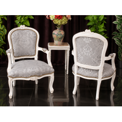 LOT 12 FAUTEUILS CABRIOLET STYLE LOUIS XV - Couleurs aléatoires, prix promo dépareilléLes Meubles DOBOIS vous propose une offre spéciale sur un lot de 12 fauteuils Cabriolet de style Louis XV, fabriqués dans nos ateliers en bois de hêtre 100 % massif.PRIX PROMO : 279 € TTC l’unité, soit 232,50 € HT, au lieu de 349 € TTC, soit 290,83 € HT.Prix total des 12 fauteuils : 3 348€ TTC / 2 790€ HT au lieu de 4 188 €TTC / 3 490€ HT.Les structures peuvent présenter différentes finitions : bois laqué, cérusé ou finition à la feuille d’or, patinée ou non. Garniture tapissier traditionnelle réalisée avec crin, ressorts et sangles.Véritable cloutage réalisé clou par clou, généralement avec des clous bronze ou dorés suivant la teinte du bois et le tissu.Cette offre est réservée aux clients souhaitant un assortiment dépareillé. Les couleurs, tissus et finitions sont aléatoires, avec des fauteuils pouvant être assortis à l’unité ou par paire selon nos disponibilités. Aucune sélection de couleur n’est possible sur cette fiche produit, ce qui permet de proposer ce tarif promotionnel.Les fauteuils sont sélectionnés dans nos stocks, des modèles les plus anciens aux plus récents.Livraison possible par nos soins, avec protection individuelle dans des couvertures et mousses de calage.