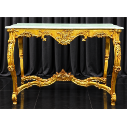 CONSOLE STYLE BAROQUE - FEUILLE D'OR - MARBRE Blanc - 115cmMagnifique Console Baroque en bois de hêtre massif patiné à la feuille feuille d'or. Fabrication dans nos atelier en bois de hêtre 100% massif, sculpté à la main, chaque pièce est donc unique. Plateau en Marbre blanc.Possibilité de fabrication sur mesure avec choix des dimensions, de la forme, du modèle et des finitions : bois laqué, vernis ou marqueterie. Consultez notre catalogue pour découvrir toutes les options disponibles.