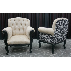 LOT DE 4 FAUTEUILS STYLE LOUIS XV DE SALLE D'ATTENTE - DESTOCKAGE -50%Les Meubles DOBOIS vous propose ce lot de 4 fauteuils Bergères de Style Louis XV spécialement adaptés aux salles d’attente, chambres, bureaux ou petits espaces.Ces fauteuils sont volontairement plus compacts qu’un fauteuil de salon traditionnel afin de permettre un véritable gain de place tout en conservant le confort et l’esthétique d’une Bergère de style. Pas adapté aux personne forte de plus de 115kg ou de plus d'1m80.Structure en hêtre massif.  Garniture traditionnelle avec sangles et crin.Produit proposé avec une remise exceptionnelle de 50 %.Attention :  Produit en déstockage non livrable, enlèvement directement dans nos locaux à Buzançais (36500), dans l’Indre. Une livraison peut toutefois être organisée si ces fauteuils sont achetés dans la même commande que d’autres produits non soldés et non déclassés.