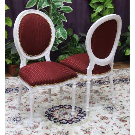 LOT 6 CHAISES MEDAILLON - "PROMO -20%"Lot 6 chaises Médaillon en stock au prix de 199€ TTC unitaire au lieu de 249€ TTC. Fabrication en bois de hêtre 100 % massif. Garniture de tapissier avec sangles, crin et ressorts. Chaises très confortables, adaptées aux gabarits grands et/ou forts, avec une hauteur d’assise de 50 cm et une hauteur totale de 101 cm.